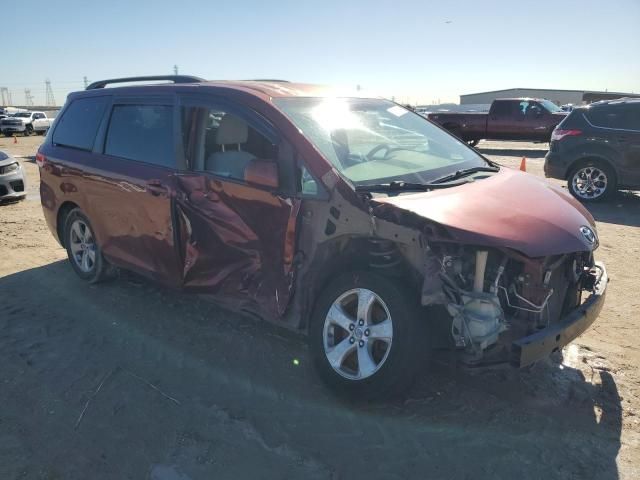 2013 Toyota Sienna LE