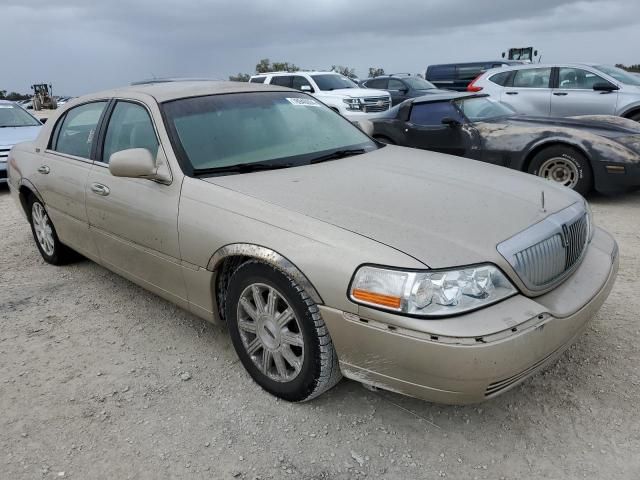 2010 Lincoln Town Car Signature Limited