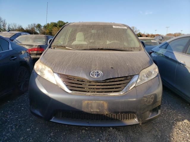 2013 Toyota Sienna LE