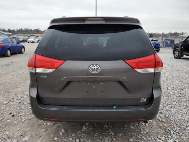 2014 Toyota Sienna XLE