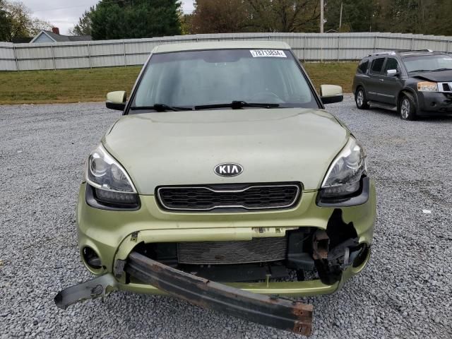 2013 KIA Soul +