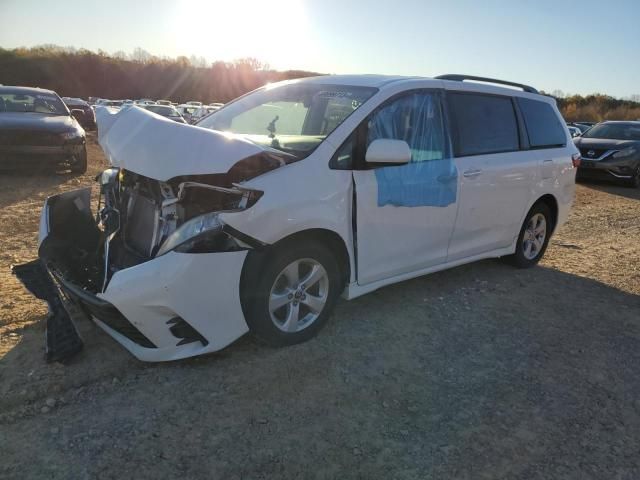 2020 Toyota Sienna LE