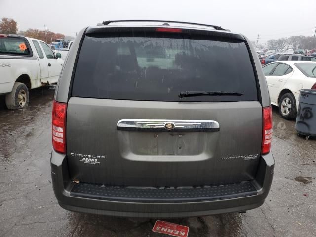 2010 Chrysler Town & Country Touring