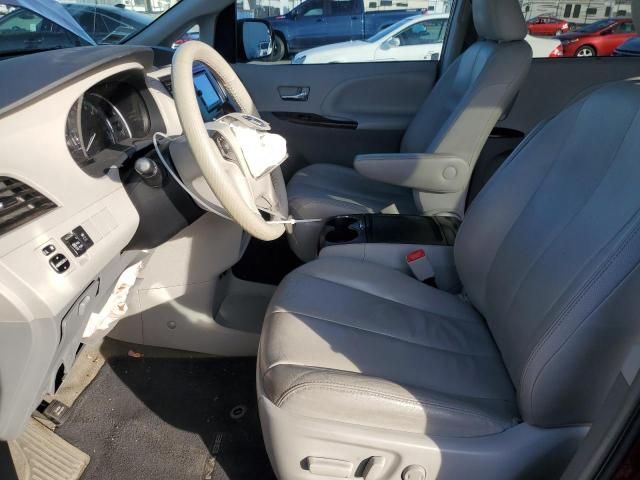 2013 Toyota Sienna XLE