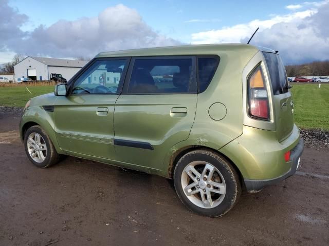 2010 KIA Soul +