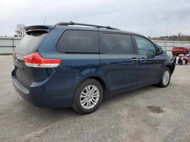 2012 Toyota Sienna XLE