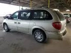 2005 Chrysler Town & Country Limited