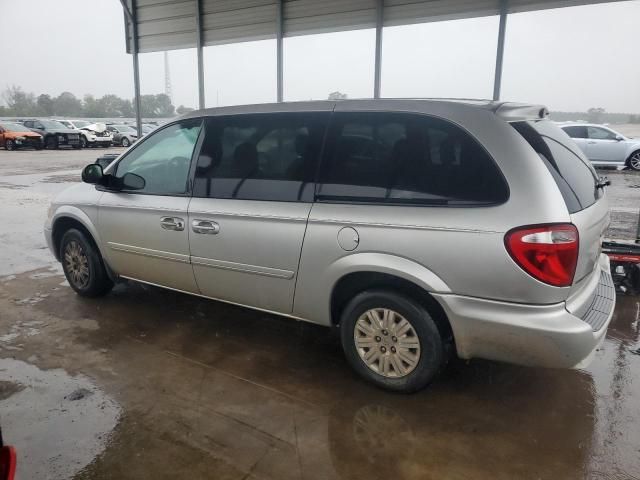 2007 Chrysler Town & Country LX