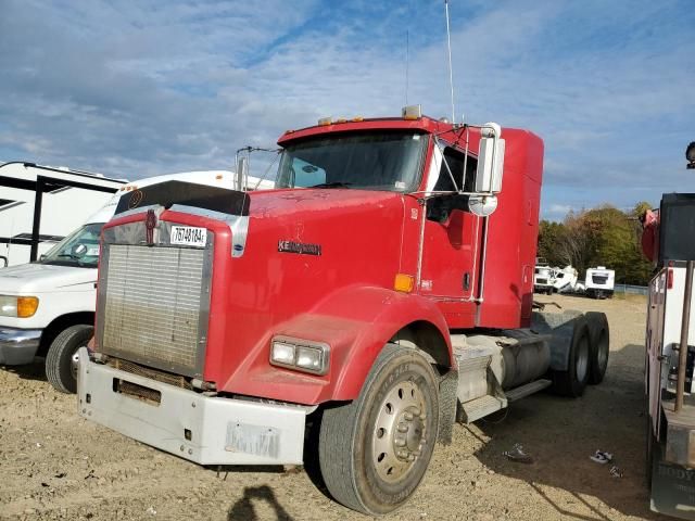 2007 Kenworth Construction T800