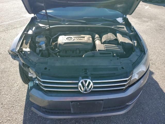 2015 Volkswagen Passat S