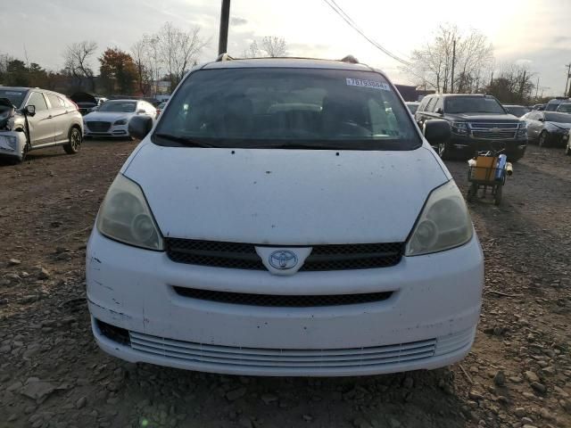 2004 Toyota Sienna CE