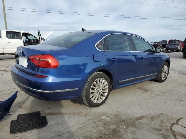 2016 Volkswagen Passat SE