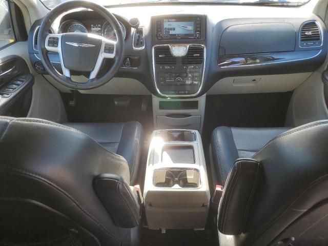 2012 Chrysler Town & Country Touring