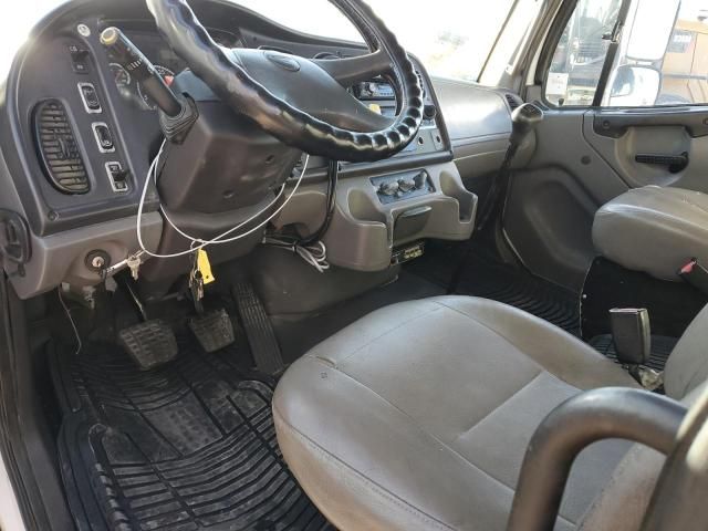 2004 Freightliner M2 106 Medium Duty