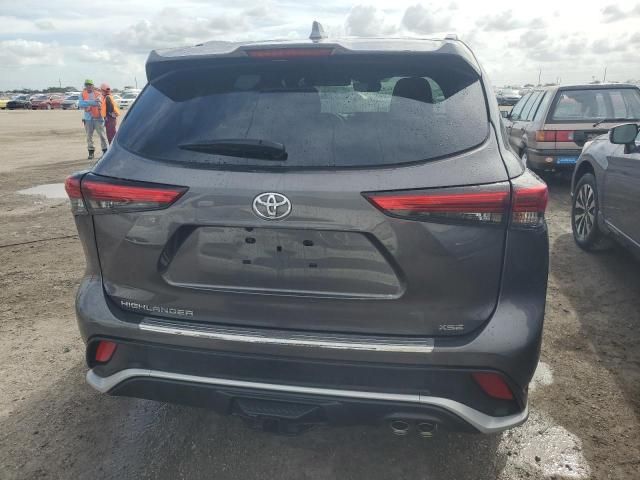 2022 Toyota Highlander XSE