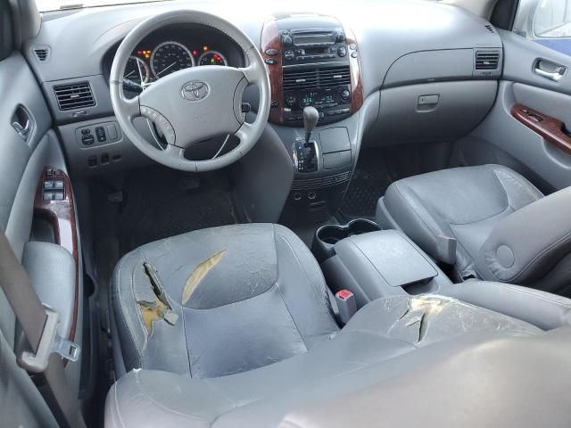 2005 Toyota Sienna XLE