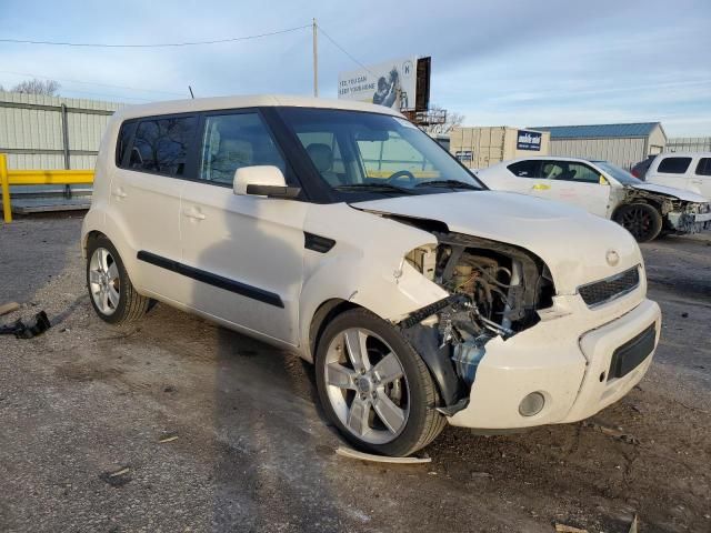 2011 KIA Soul +