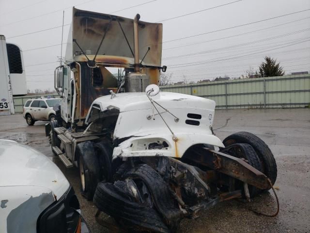 2016 Mack 600 CXU600