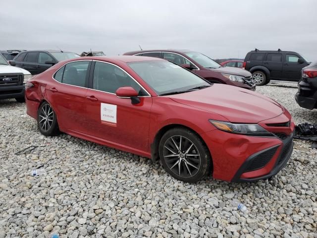 2022 Toyota Camry SE