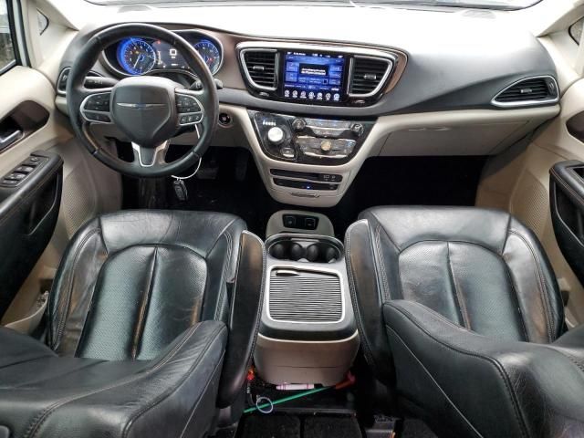 2017 Chrysler Pacifica Touring L Plus