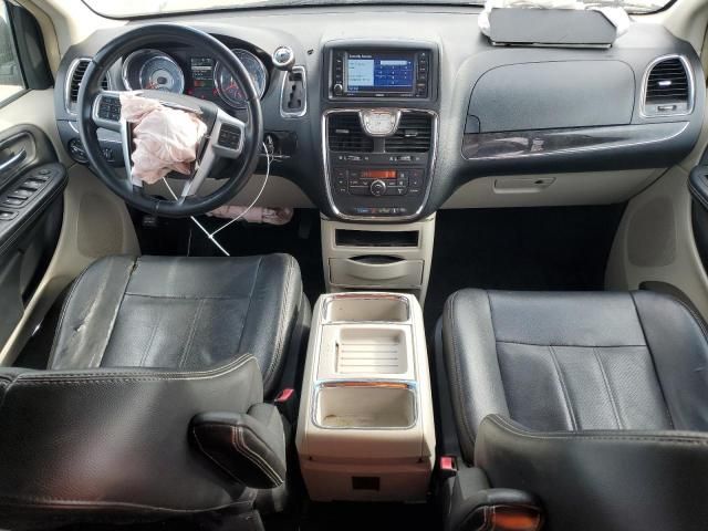 2012 Chrysler Town & Country Touring