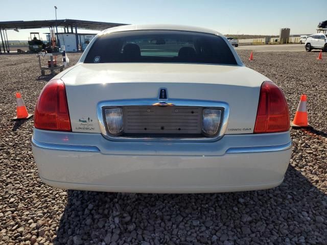 2006 Lincoln Town Car Signature Limited