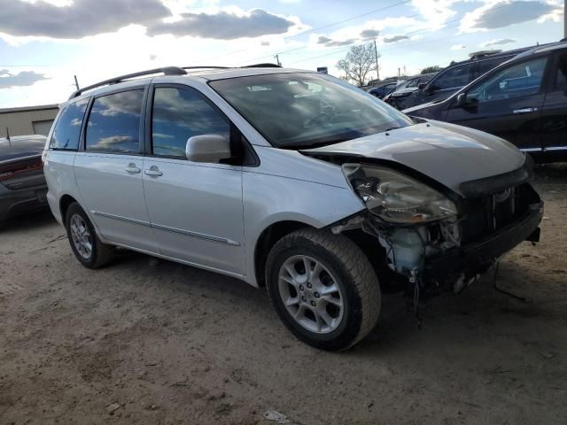 2005 Toyota Sienna XLE