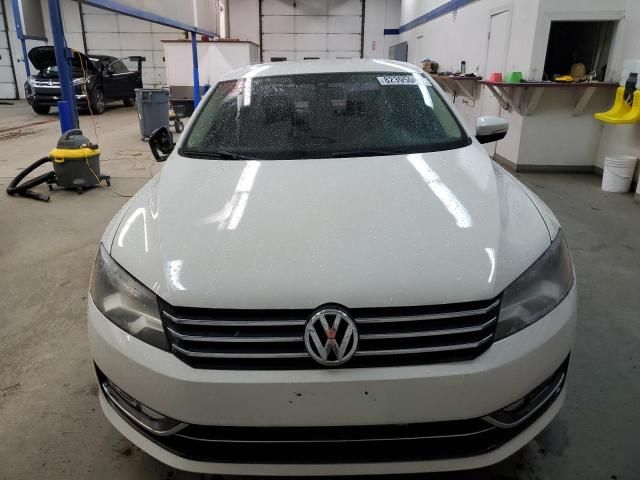 2013 Volkswagen Passat SE