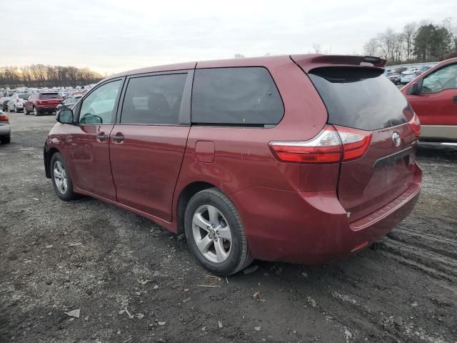 2018 Toyota Sienna L