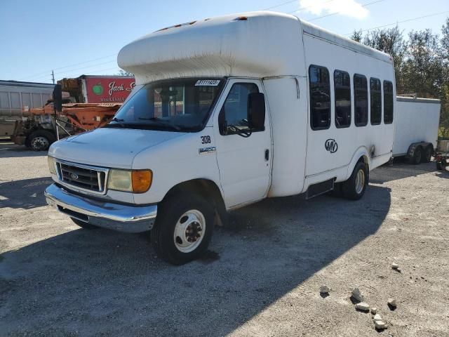 2006 Ford Econoline E450 Super Duty Cutaway Van