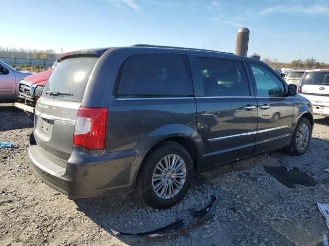 2016 Chrysler Town & Country Touring L