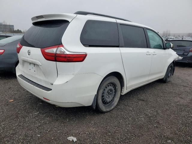 2017 Toyota Sienna LE