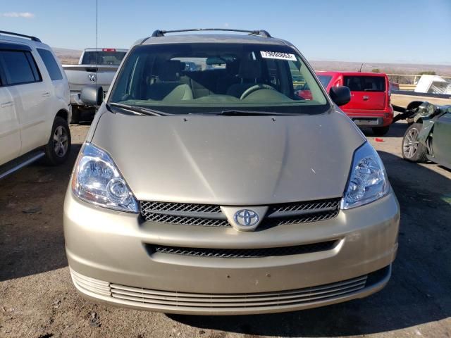 2004 Toyota Sienna LE