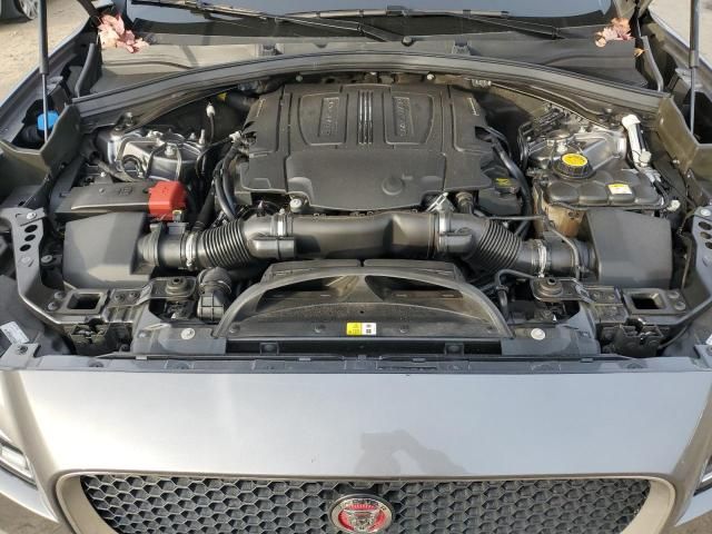 2018 Jaguar F-PACE R-Sport