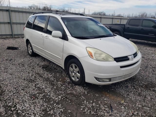 2004 Toyota Sienna XLE