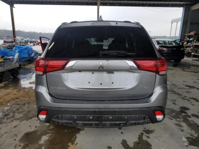 2020 Mitsubishi Outlander SE