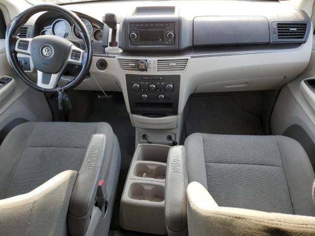 2011 Volkswagen Routan S