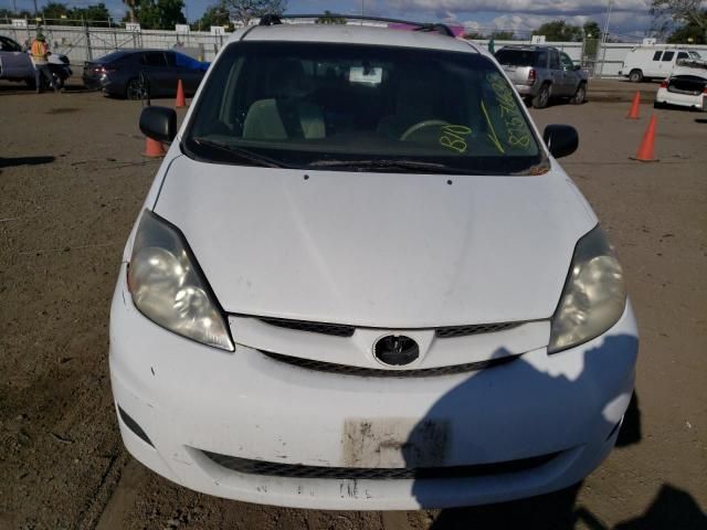 2009 Toyota Sienna CE