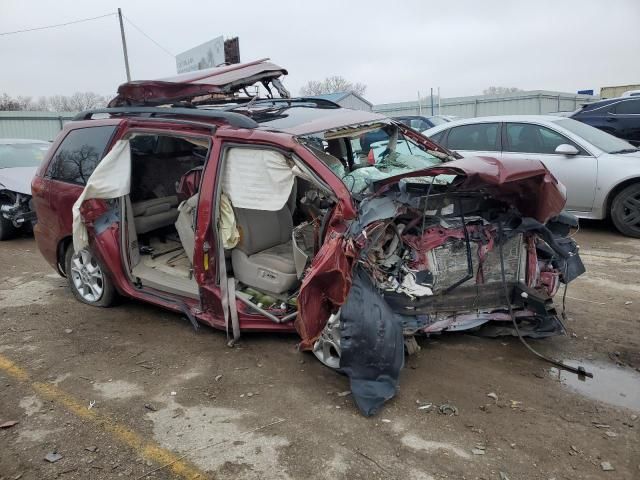 2005 Toyota Sienna XLE