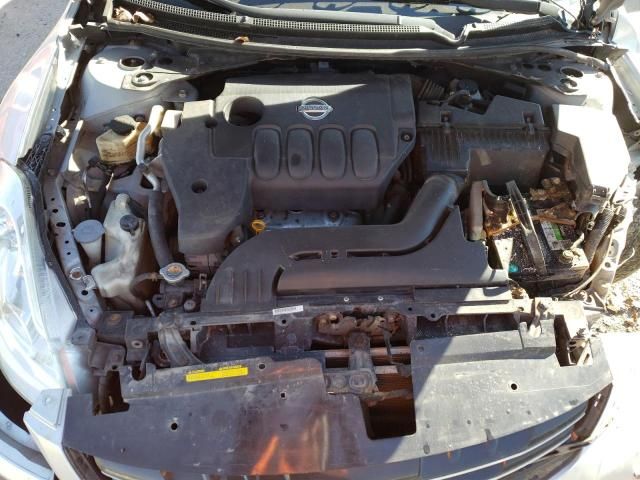 2010 Nissan Altima Base