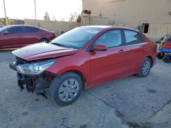 KIA Rio Vehiculos salvage en venta: 2020 KIA Rio LX