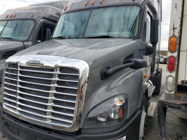 2018 Freightliner Cascadia 113