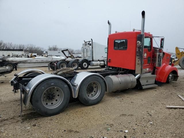 2007 Kenworth Construction W900