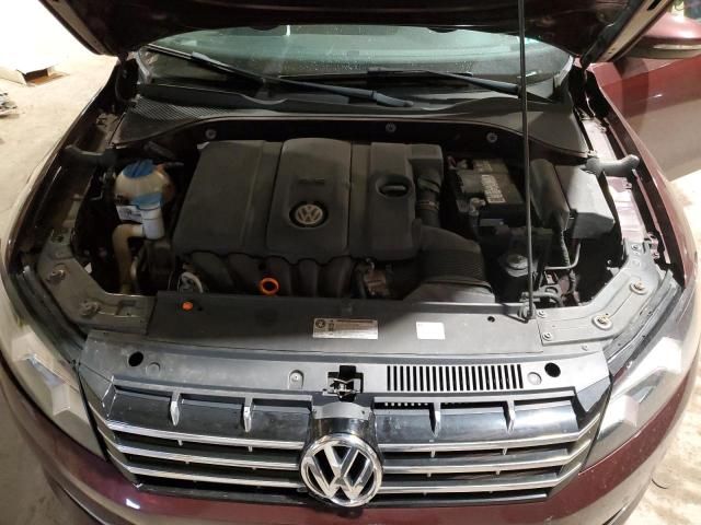 2012 Volkswagen Passat SE