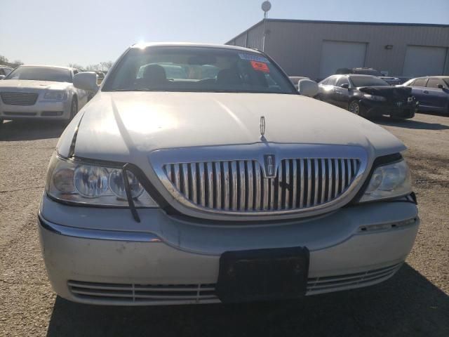 2007 Lincoln Town Car Signature Limited