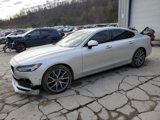 2017 Volvo S90 T6 Momentum