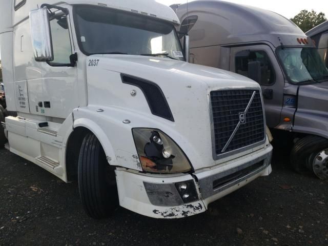 2011 Volvo VN VNL