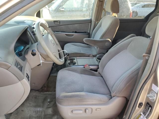 2006 Toyota Sienna CE