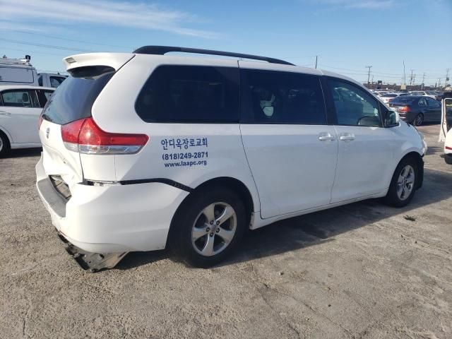 2013 Toyota Sienna LE