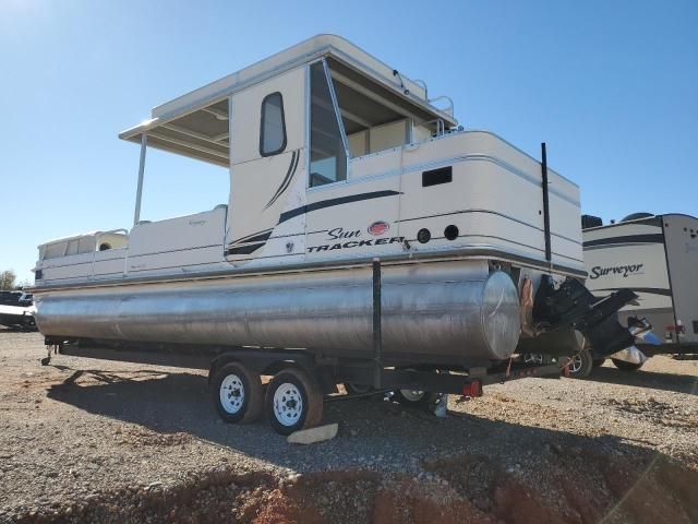 2005 Tracker Boat